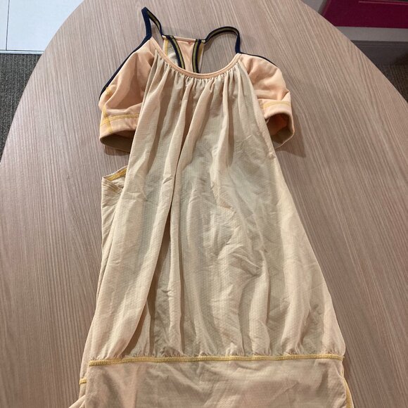 Lululemon No Limit Tank Top 6 Yellow Solid Built In Bra Activewear Top Layered - Picture 1 of 3